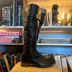 Women's Black Leather Knee-High Heeled Boots - Sleek Riding-Inspired Style